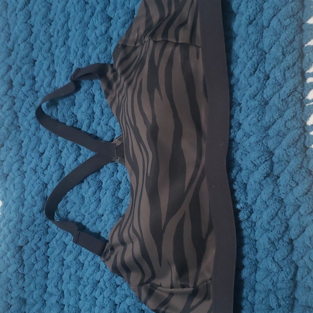 Sports bra